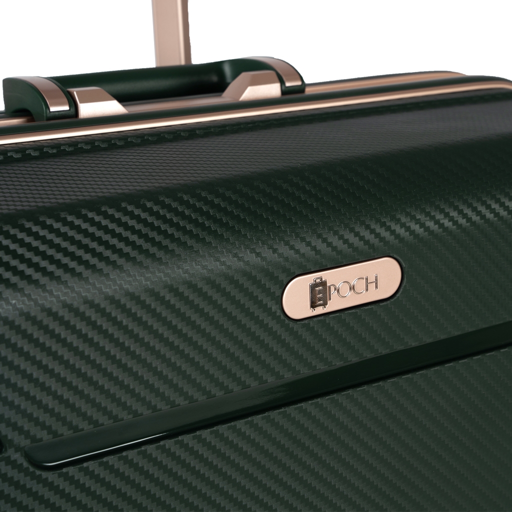 Bề mặt vali được gia cường lớp vân sần dạng vân carbon cực kỳ sang trọng
